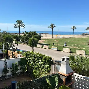 https://espectacular-sunny-house-in-the-beach.catalonia-hotels.com